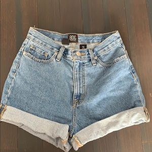 BDG Mom-high rise medium-light wash jean shorts